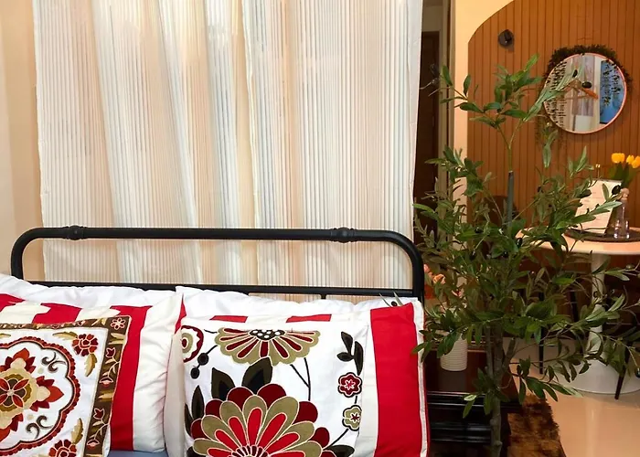 Nook In Metro, Located At Pasay * Manila